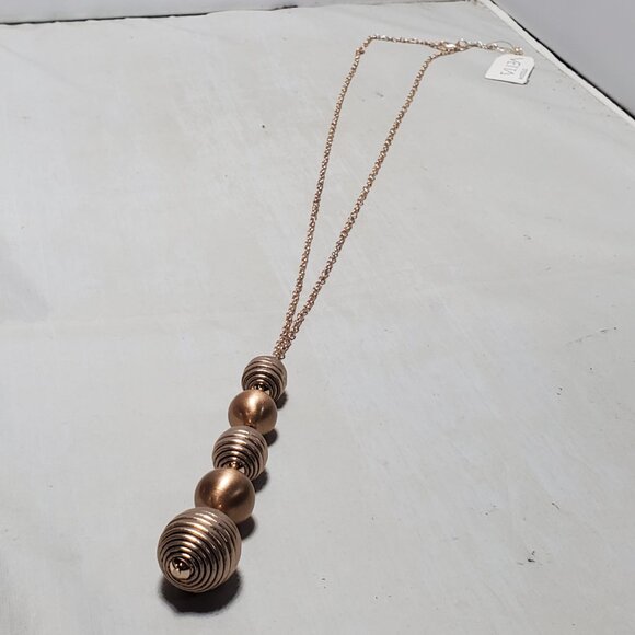 Vetta 5 bead gold chain necklace - Picture 7 of 8